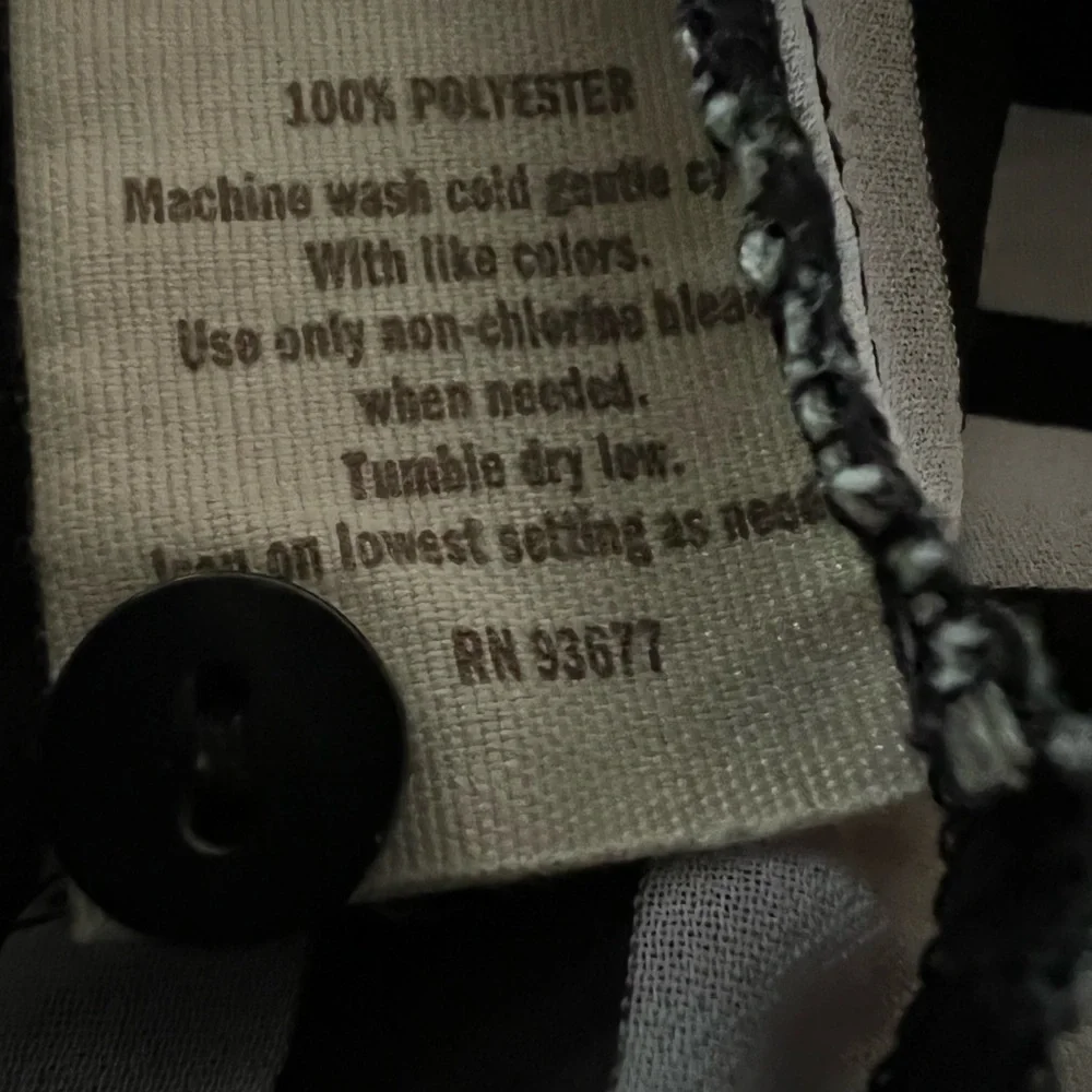 Black and White Striped Decree Button Down Long Sleeve Top Size L - Picture 3 of 4